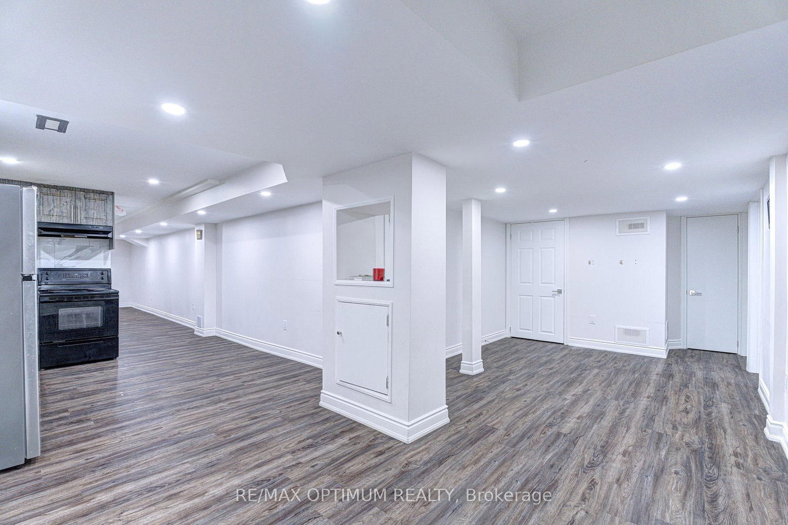 46 Eastman Dr, Brampton — 38