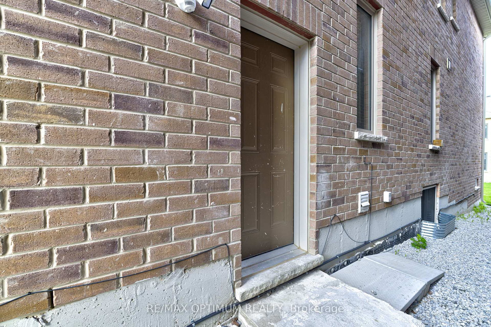 46 Eastman Dr, Brampton — 46
