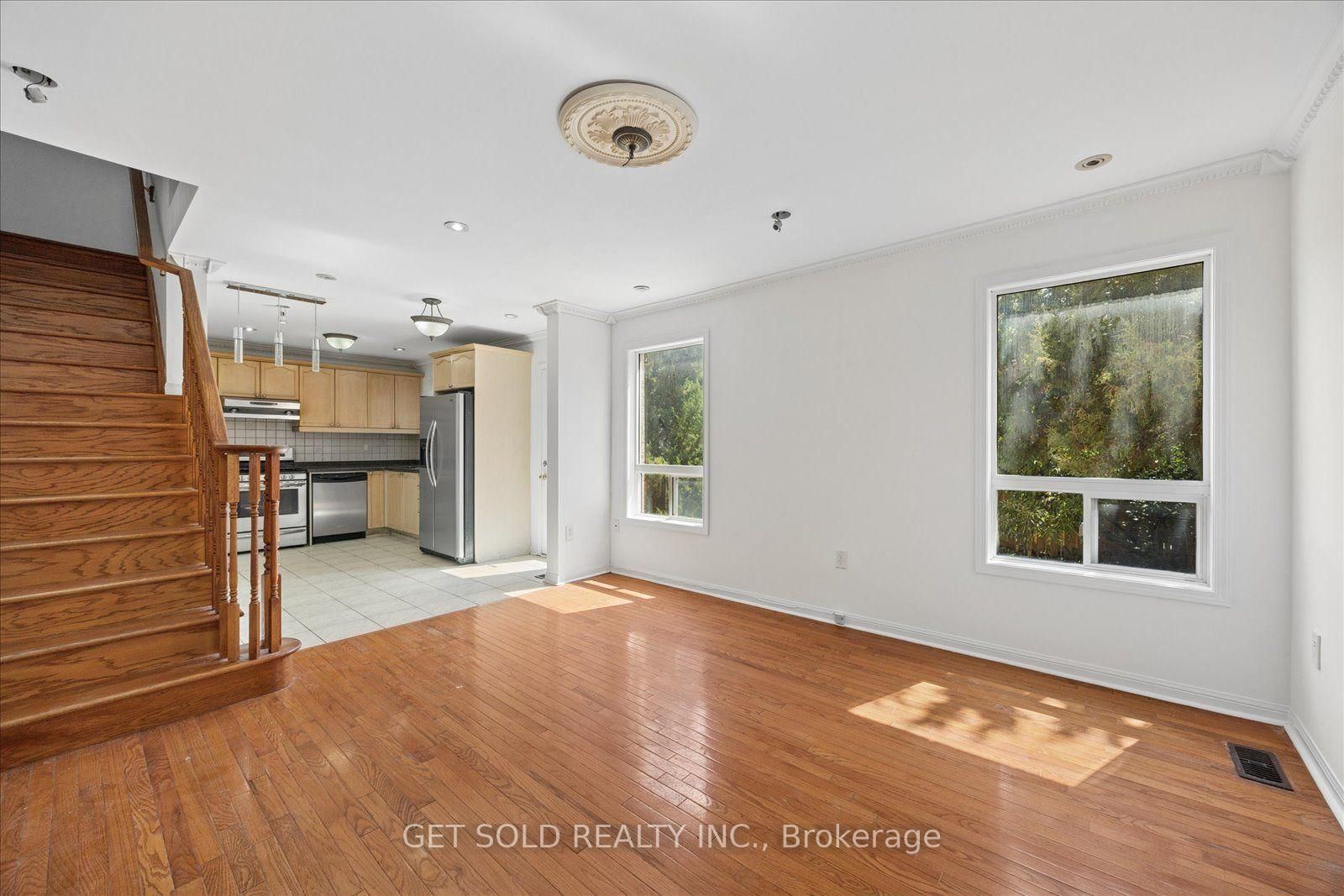 9 Raccoon St, Brampton — 10