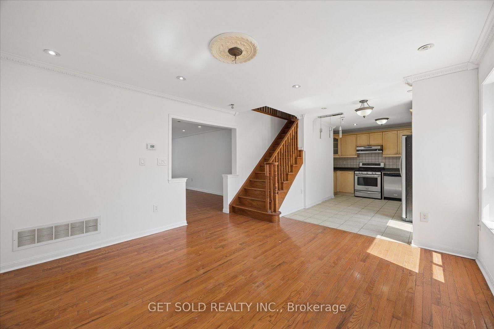 9 Raccoon St, Brampton — 11