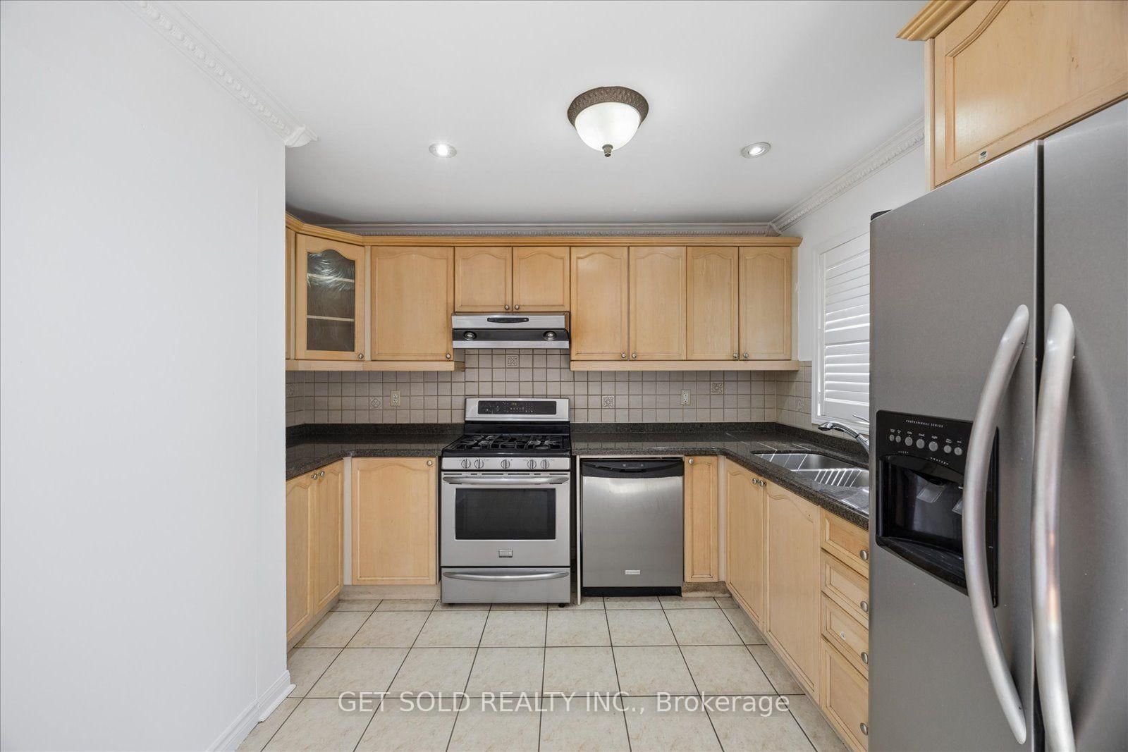 9 Raccoon St, Brampton — 14