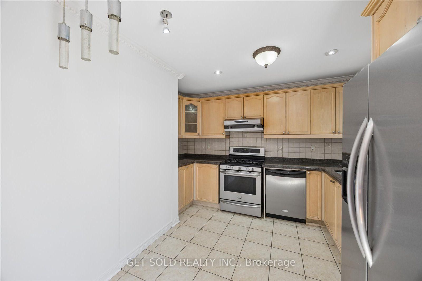 9 Raccoon St, Brampton — 15