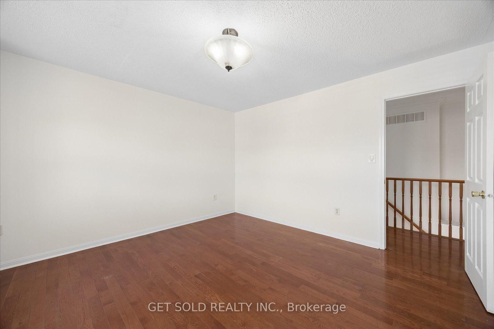 9 Raccoon St, Brampton — 22