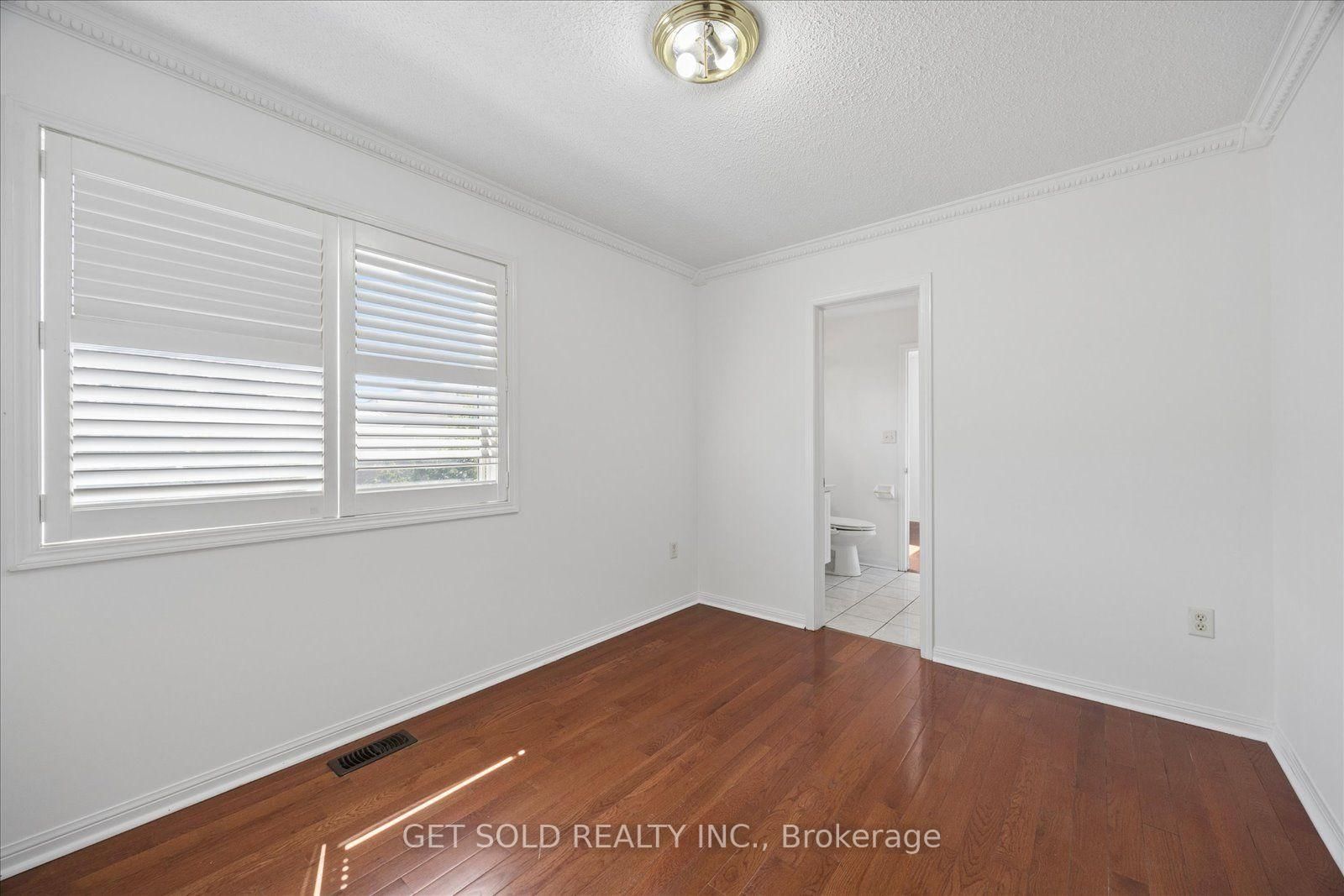 9 Raccoon St, Brampton — 24