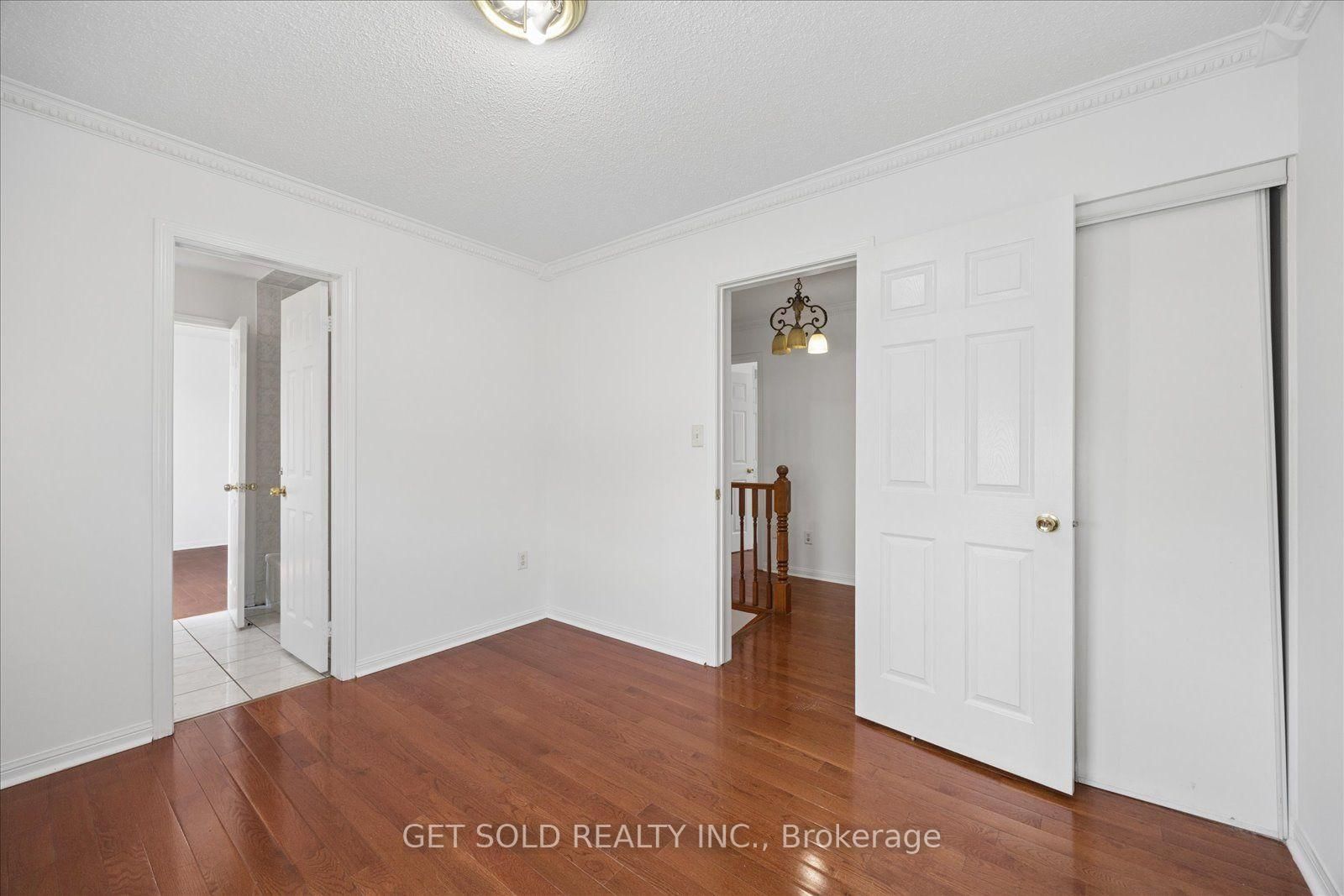 9 Raccoon St, Brampton — 25