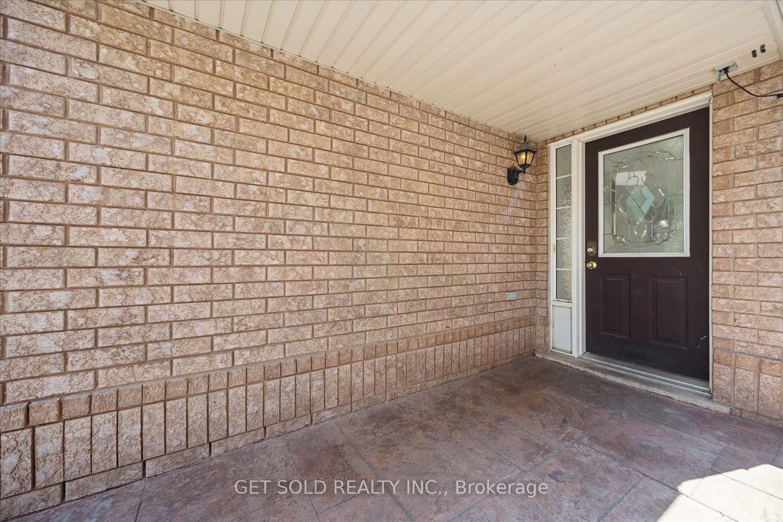9 Raccoon St, Brampton — 4