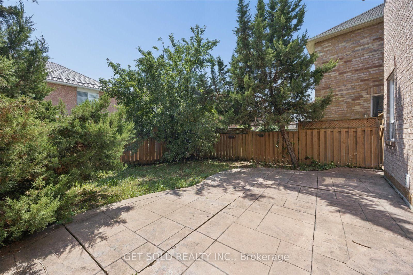 9 Raccoon St, Brampton — 42