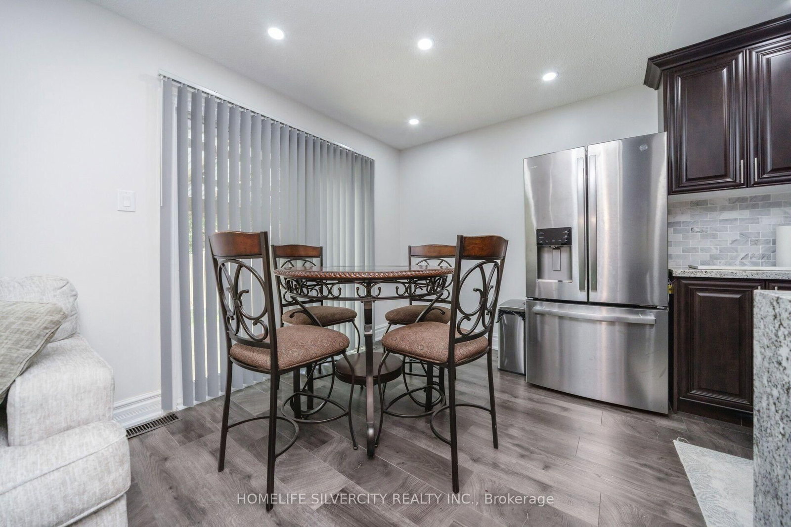 3 Hapsbury Sq, Brampton — 11