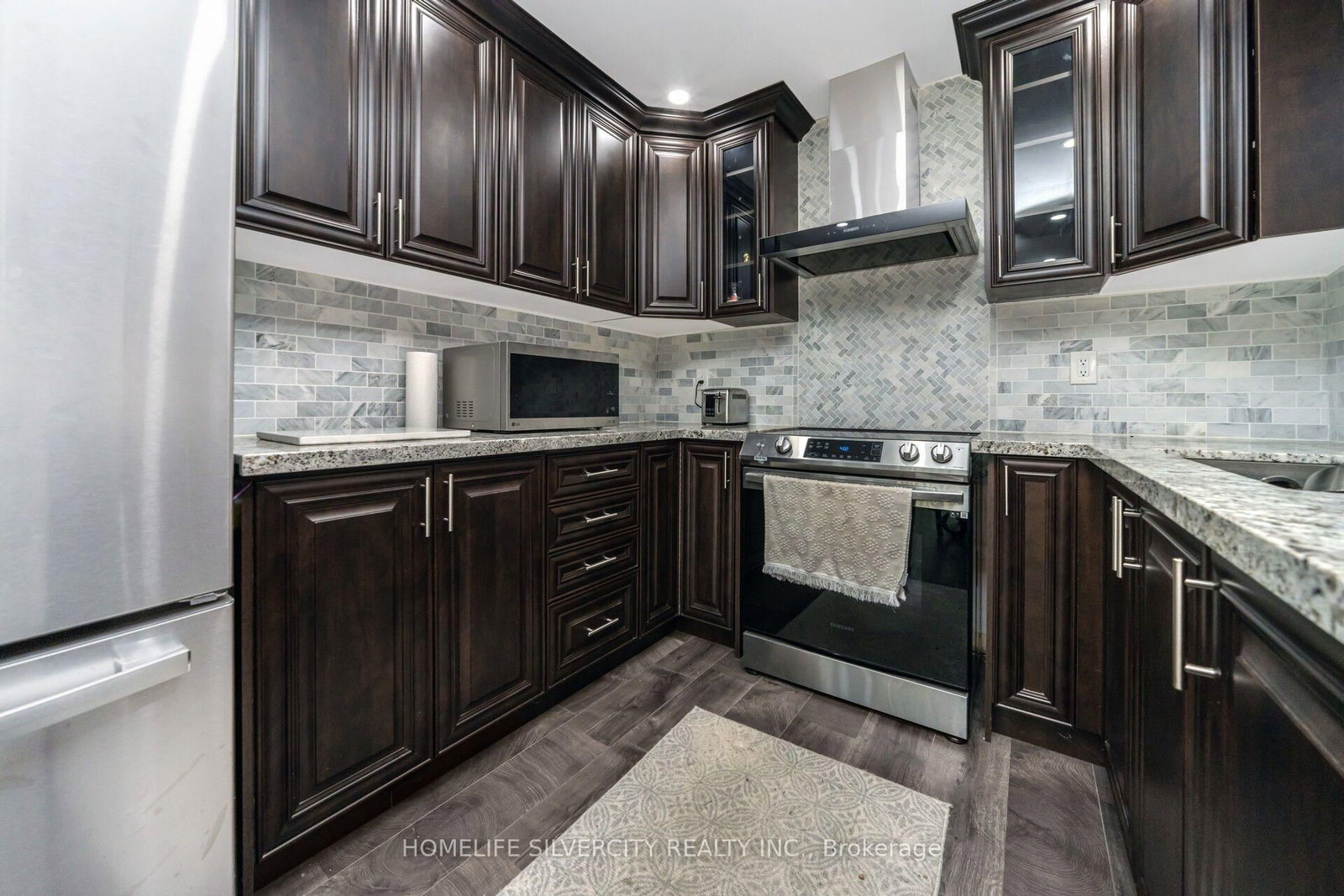 3 Hapsbury Sq, Brampton — 13