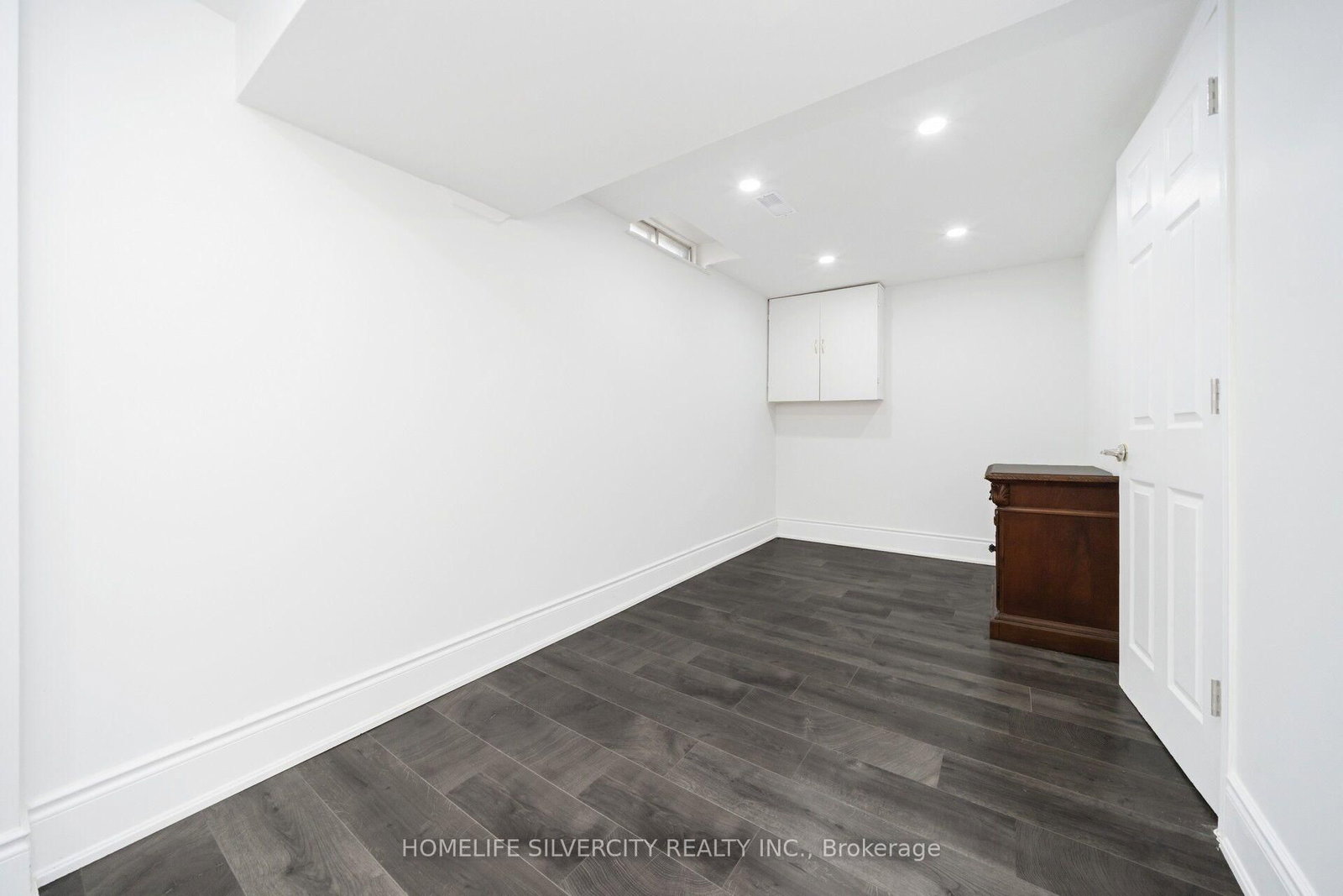3 Hapsbury Sq, Brampton — 34