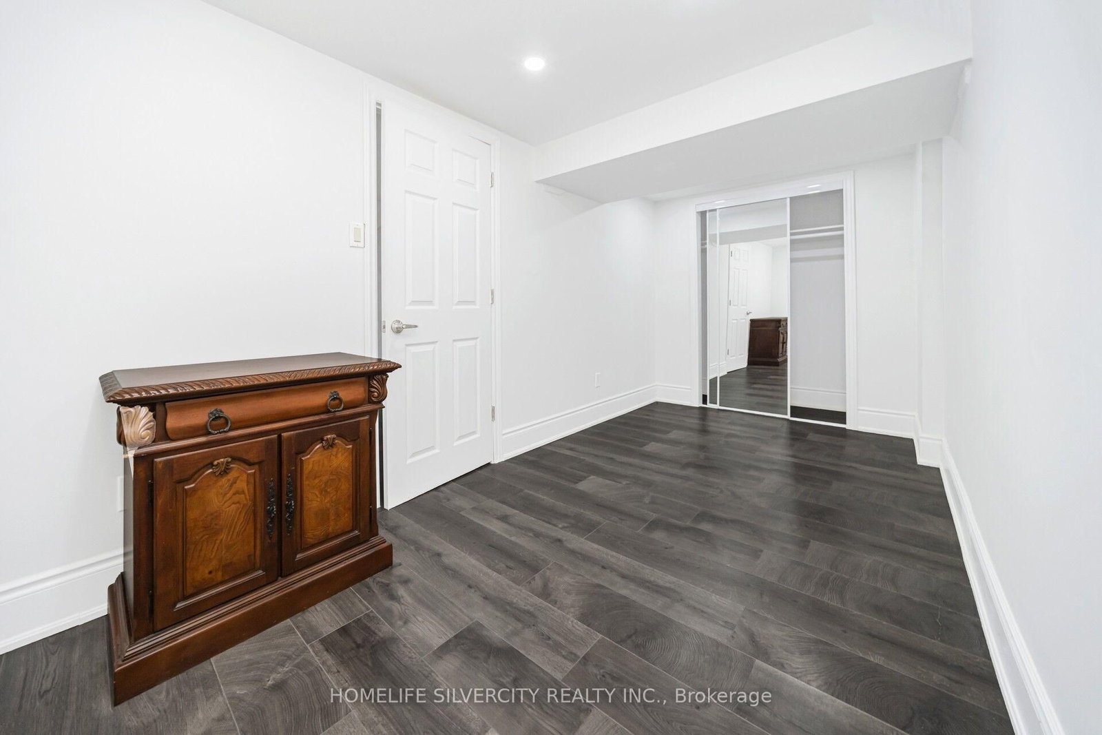 3 Hapsbury Sq, Brampton — 35