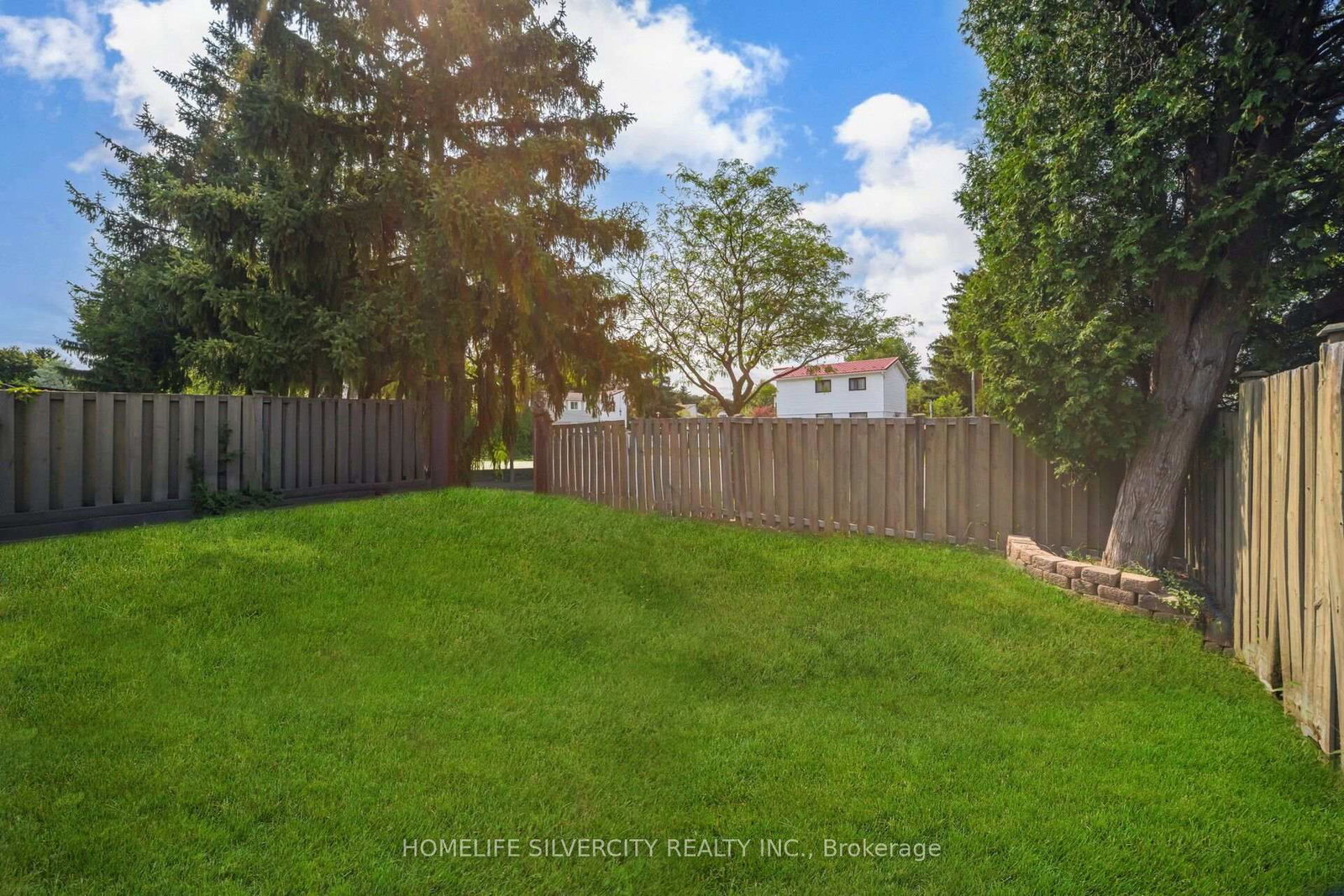 3 Hapsbury Sq, Brampton — 42