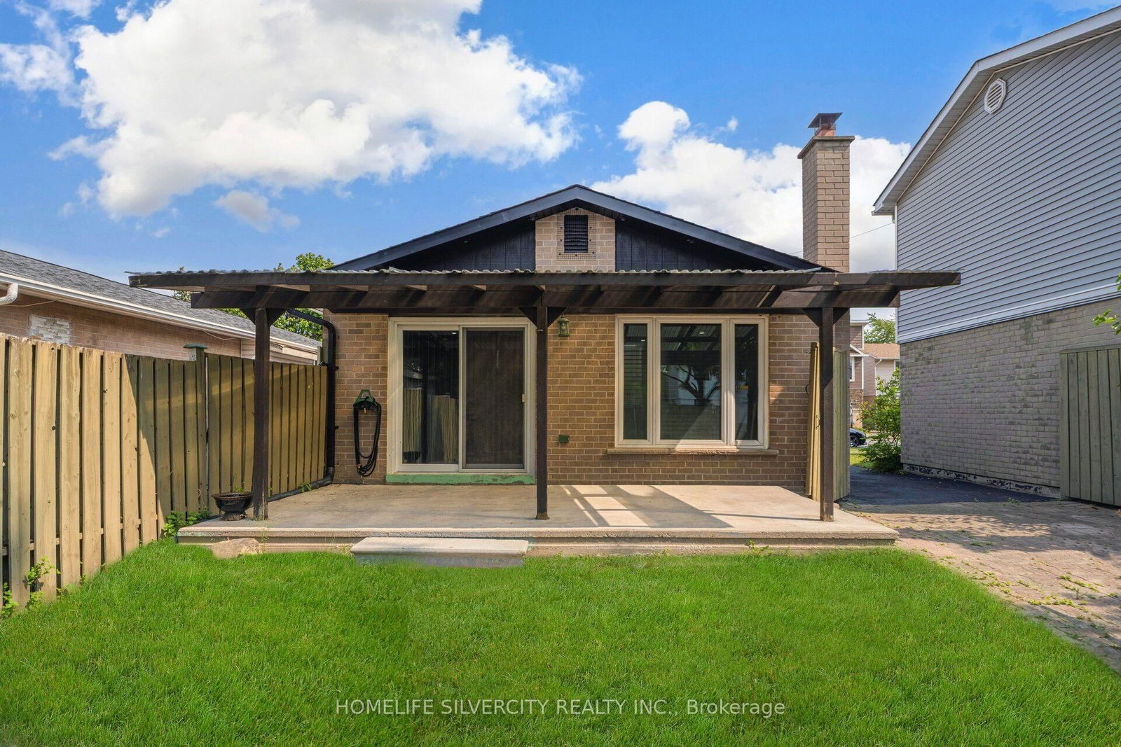 3 Hapsbury Sq, Brampton — 43