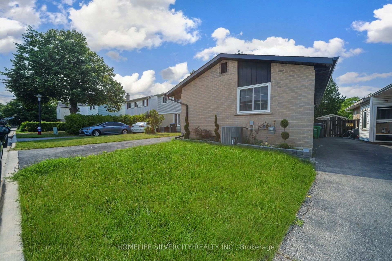 3 Hapsbury Sq, Brampton — 44