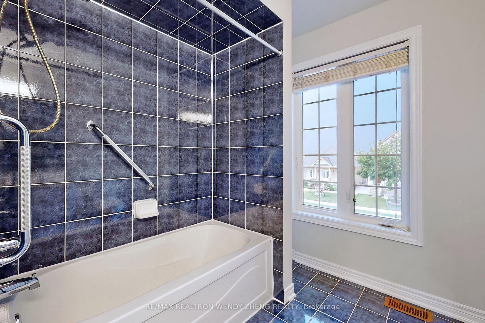 Upper-300 Sunny Meadow Blvd, Brampton — 31