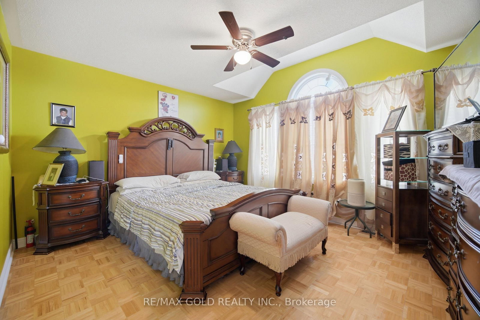 15 Denim Dr, Brampton — 26