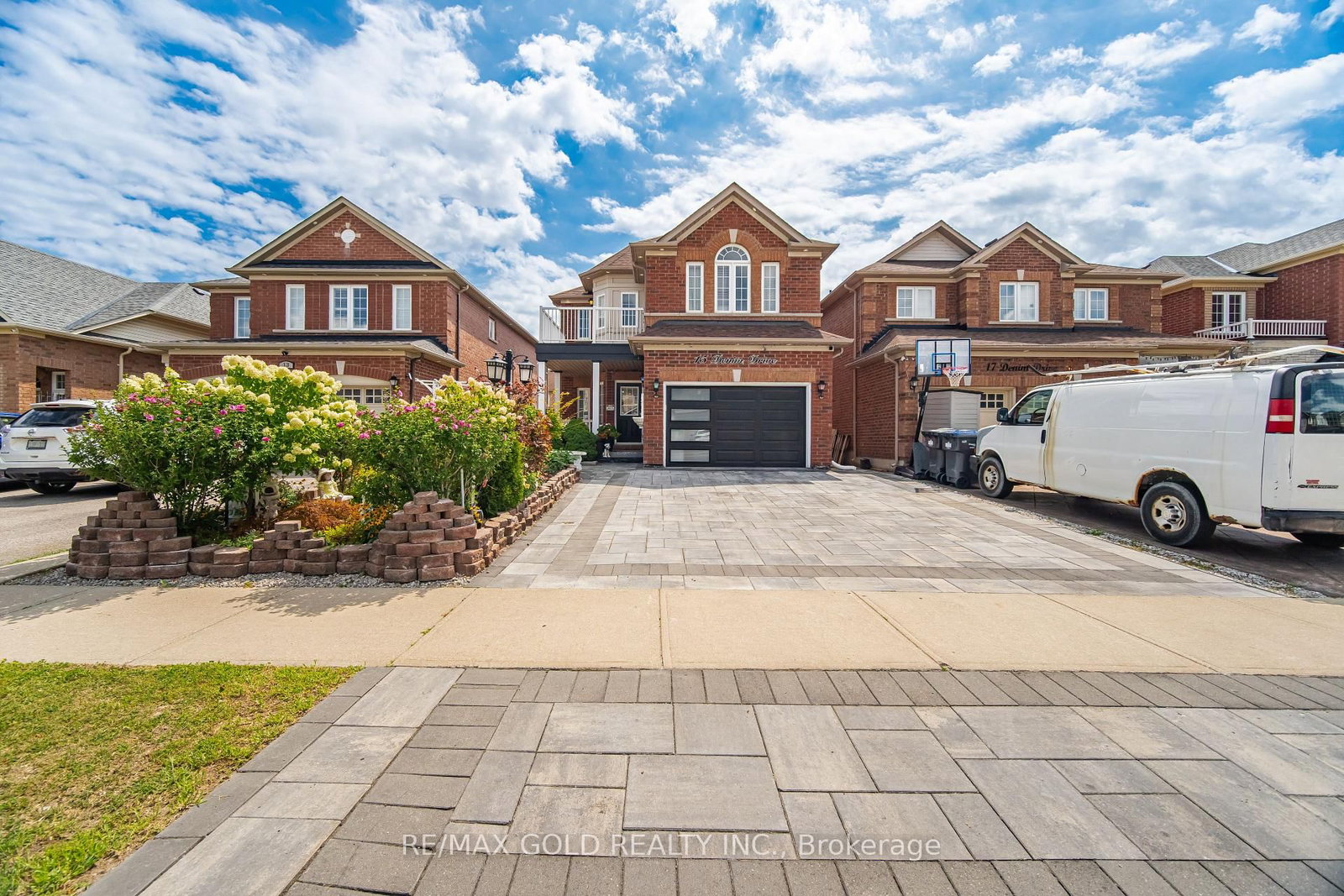 15 Denim Dr, Brampton — 3