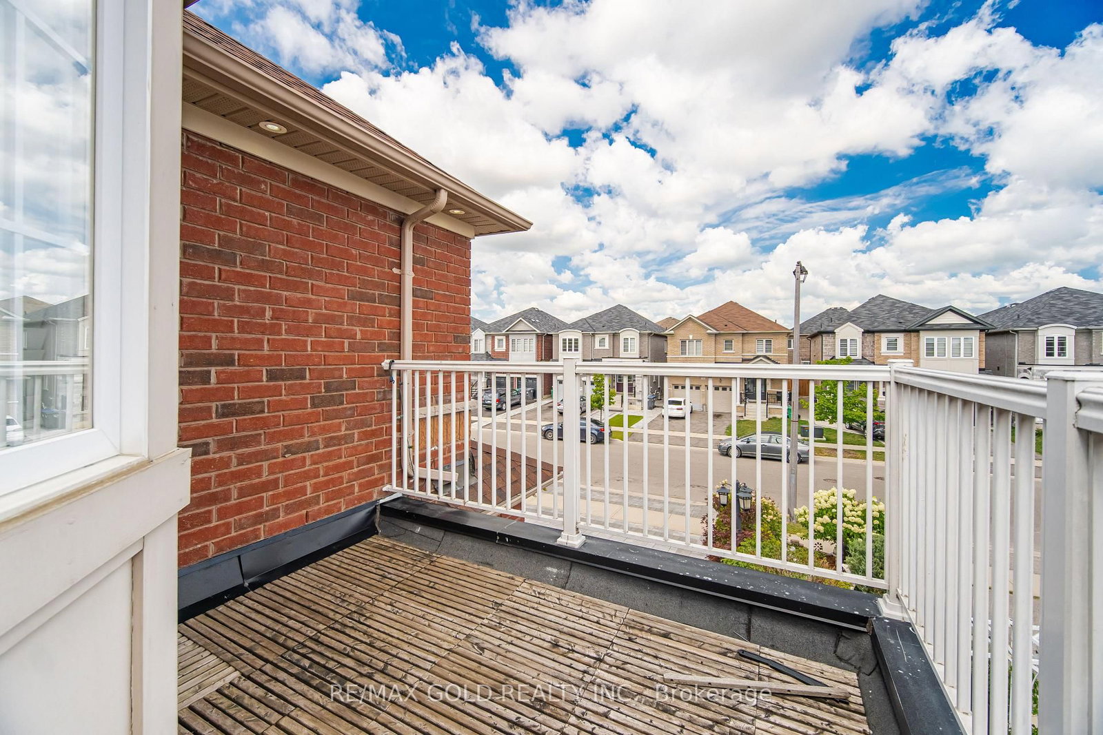 15 Denim Dr, Brampton — 32