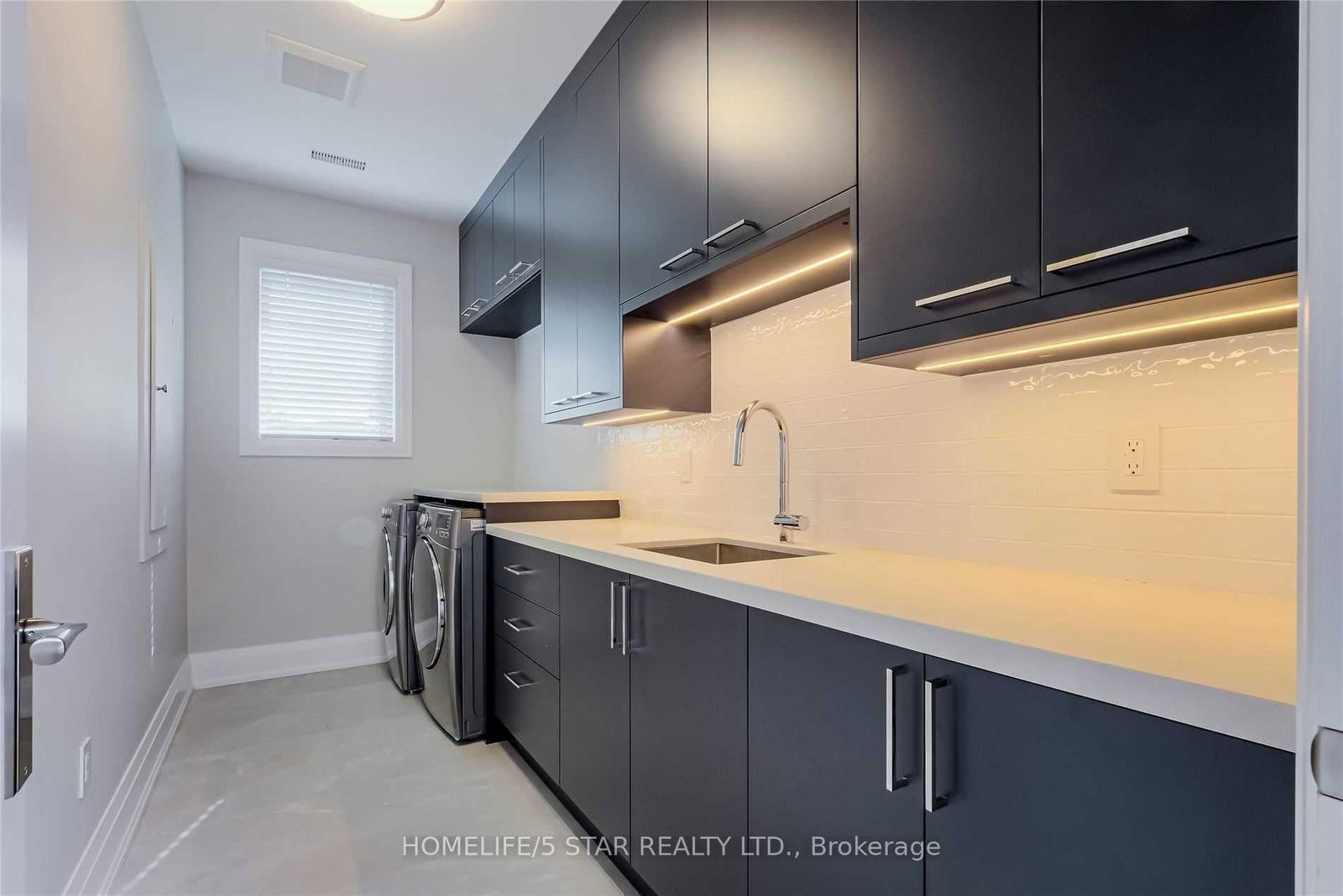 25 YORKLEIGH Ave, Toronto — 15