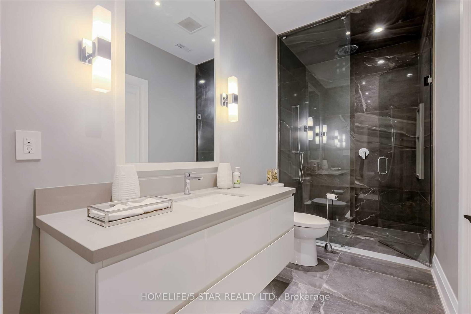 25 YORKLEIGH Ave, Toronto — 27