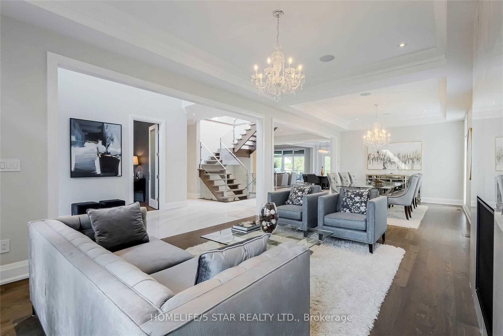25 YORKLEIGH Ave, Toronto — 4