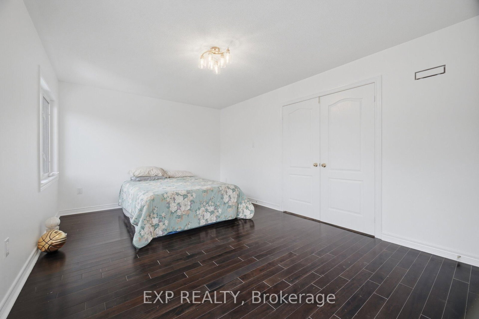 363 Holmes Cres, Milton — 18