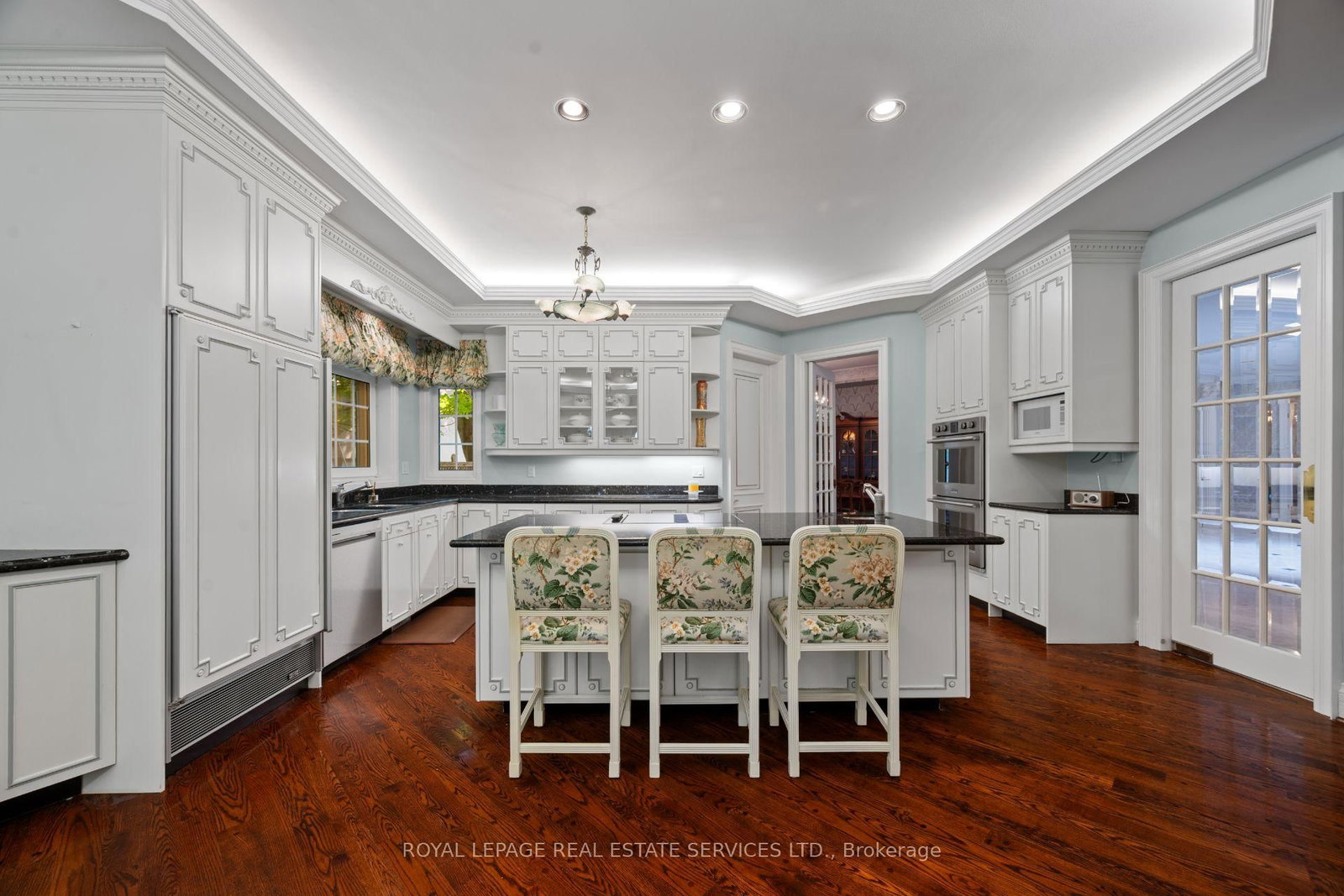 7 The Green Pines, Toronto — 10