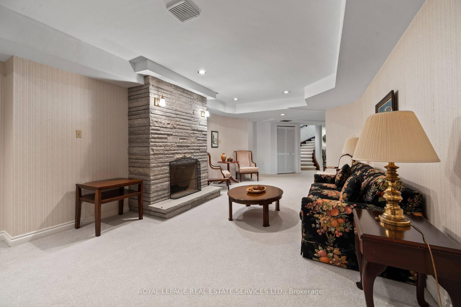 7 The Green Pines, Toronto — 38