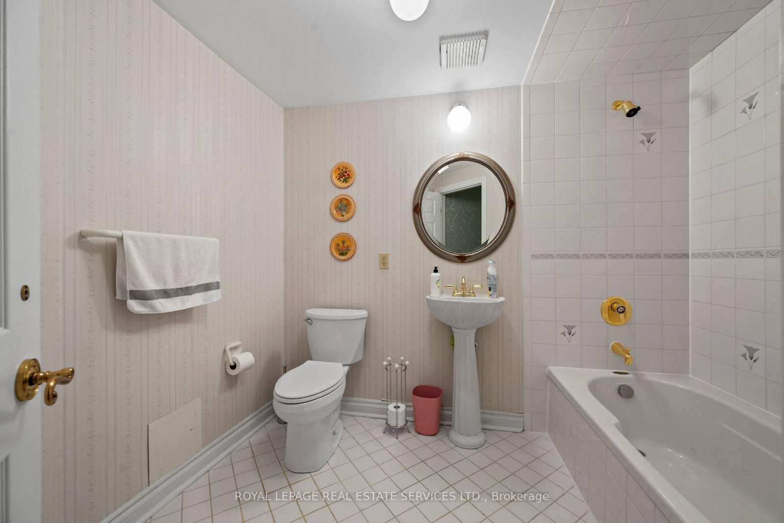 7 The Green Pines, Toronto — 43
