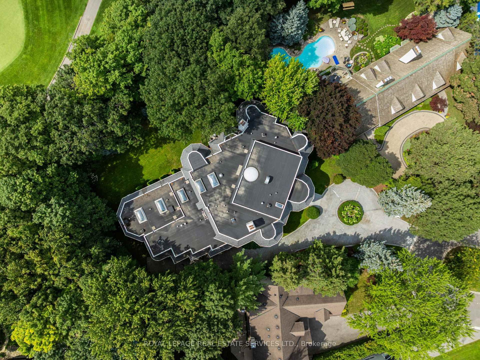 7 The Green Pines, Toronto — 48