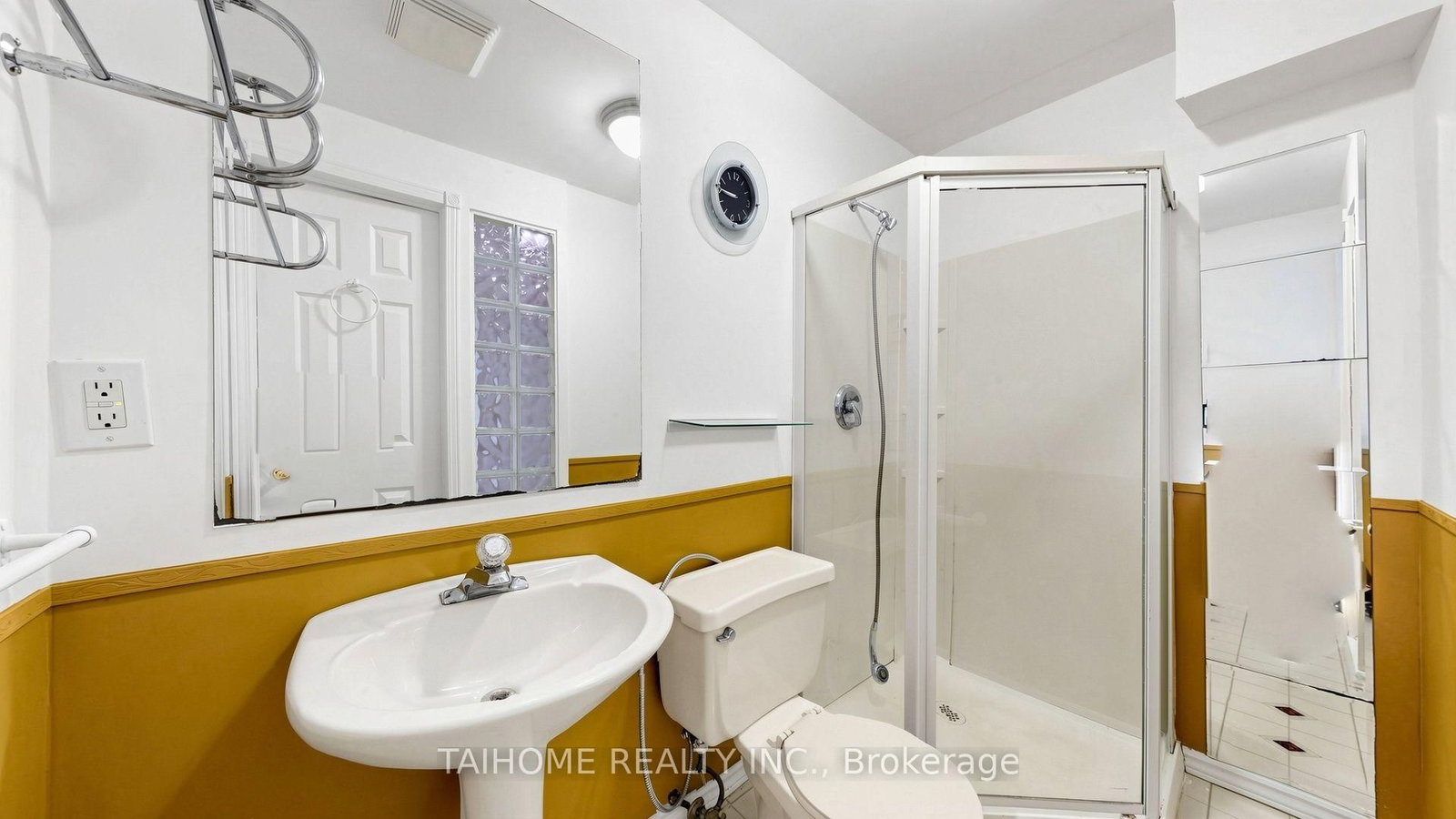 3573 Colonial Dr, Mississauga — 26