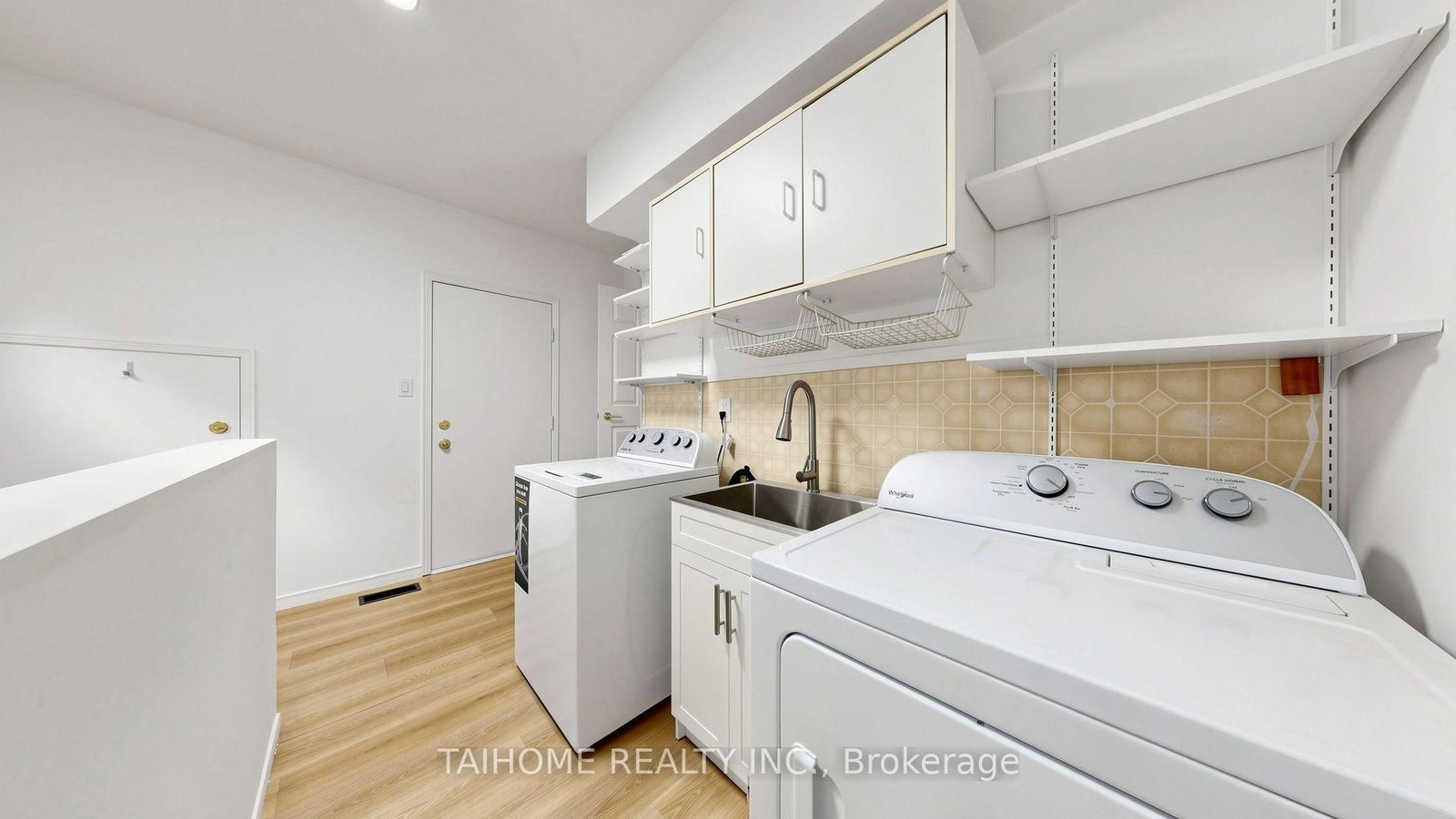 3573 Colonial Dr, Mississauga — 36