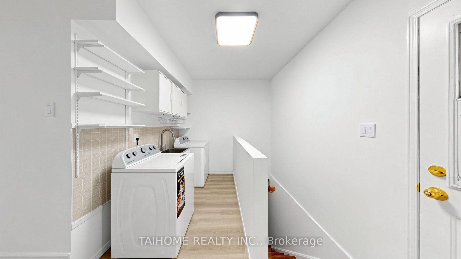 3573 Colonial Dr, Mississauga — 37