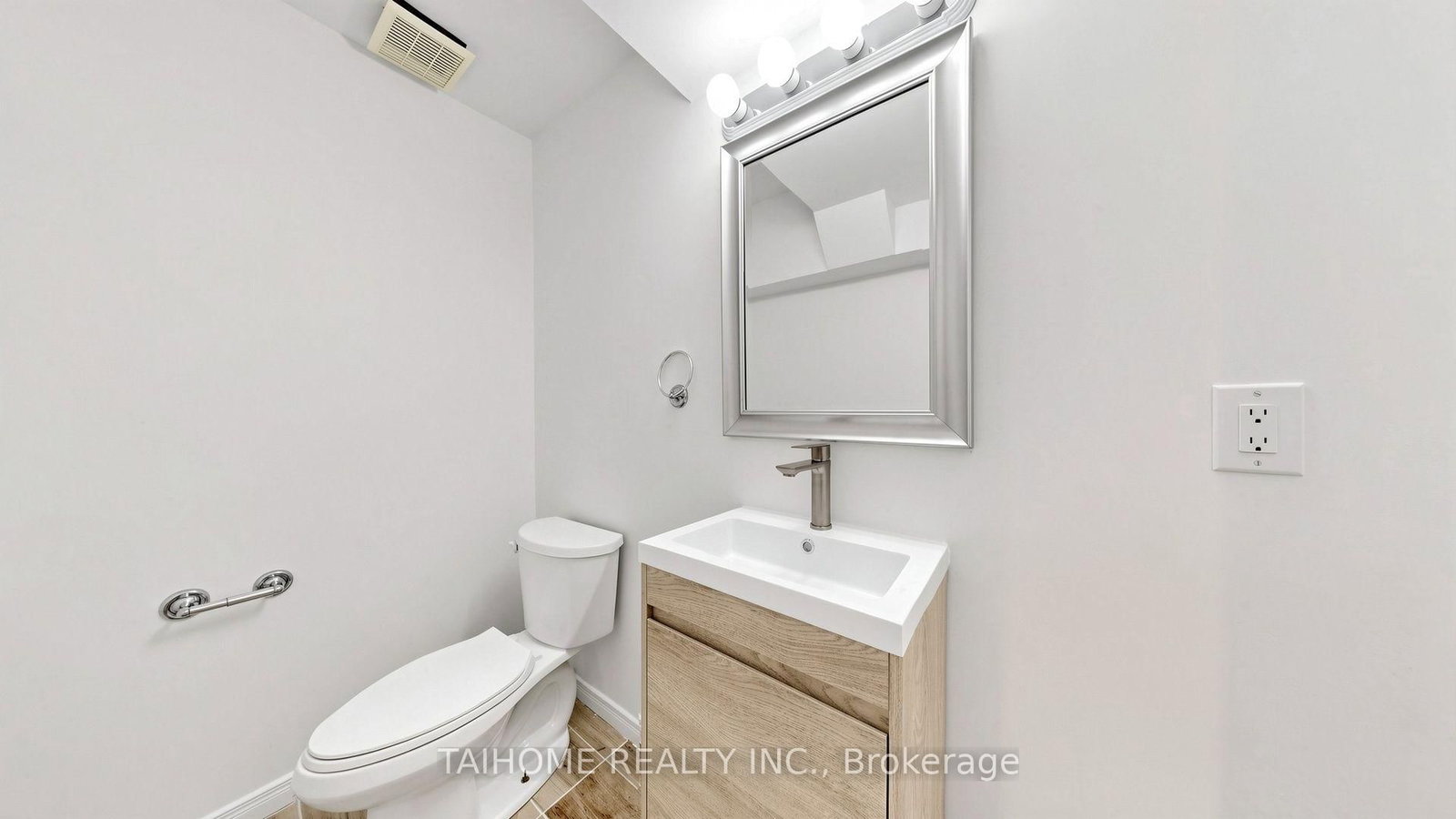 3573 Colonial Dr, Mississauga — 43