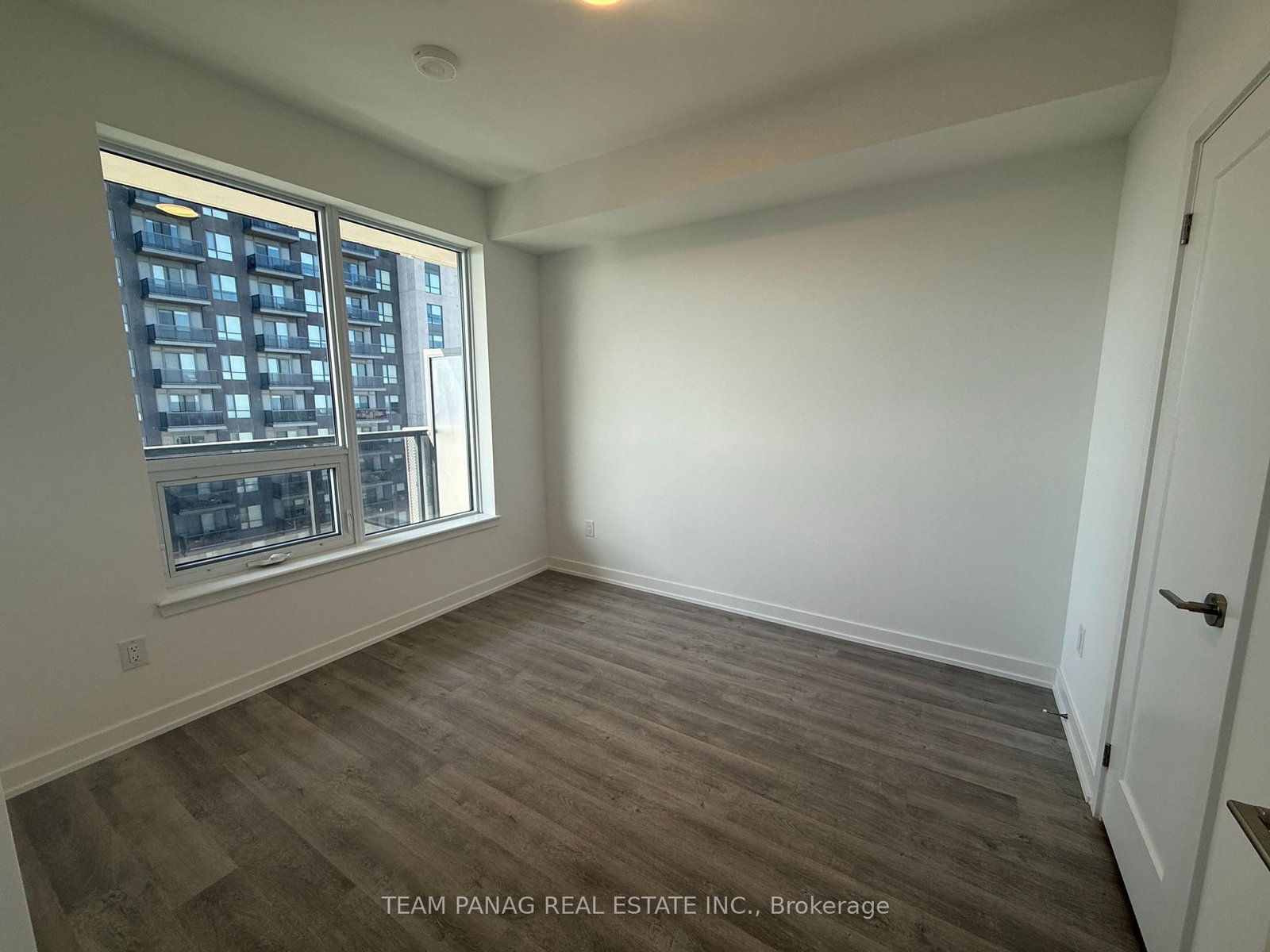 431-5105 Hurontario St, Mississauga — 10