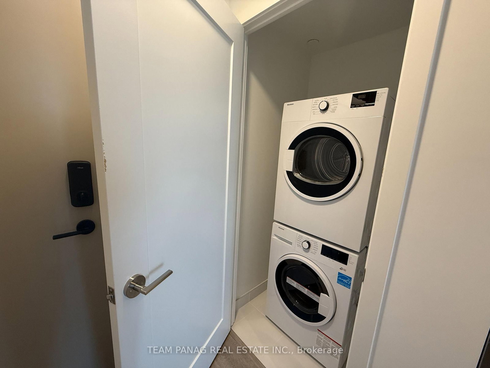 431-5105 Hurontario St, Mississauga — 3