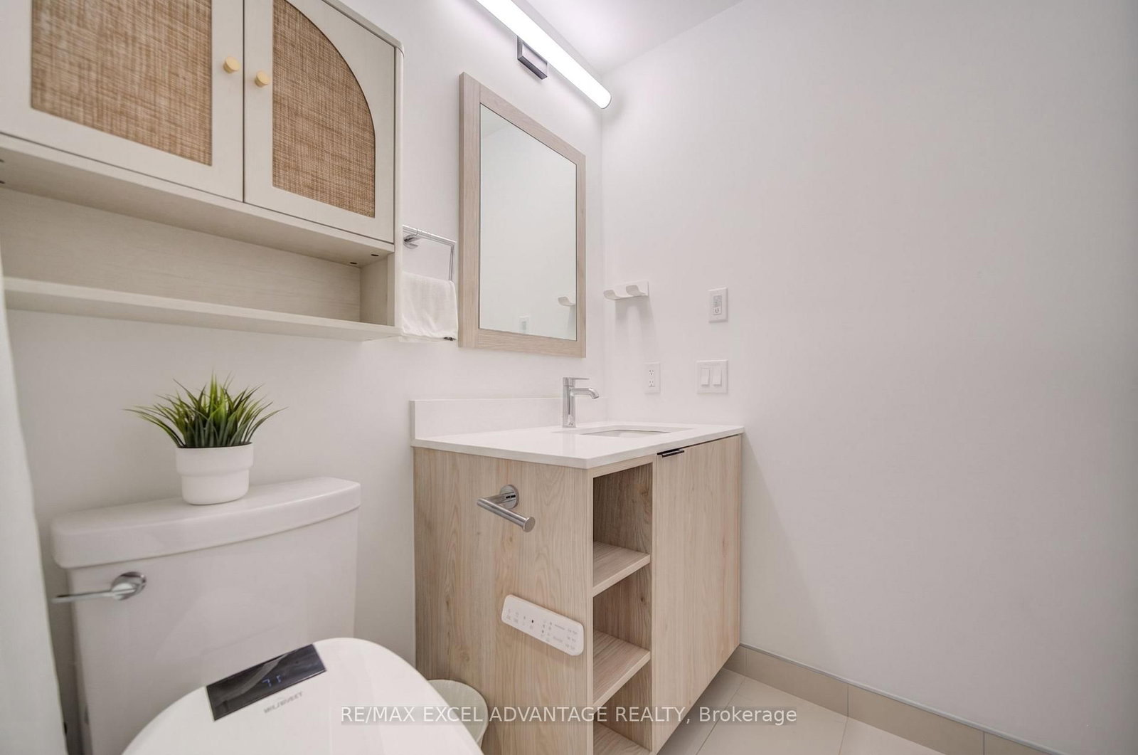 1007 The Queensway, Toronto — 11