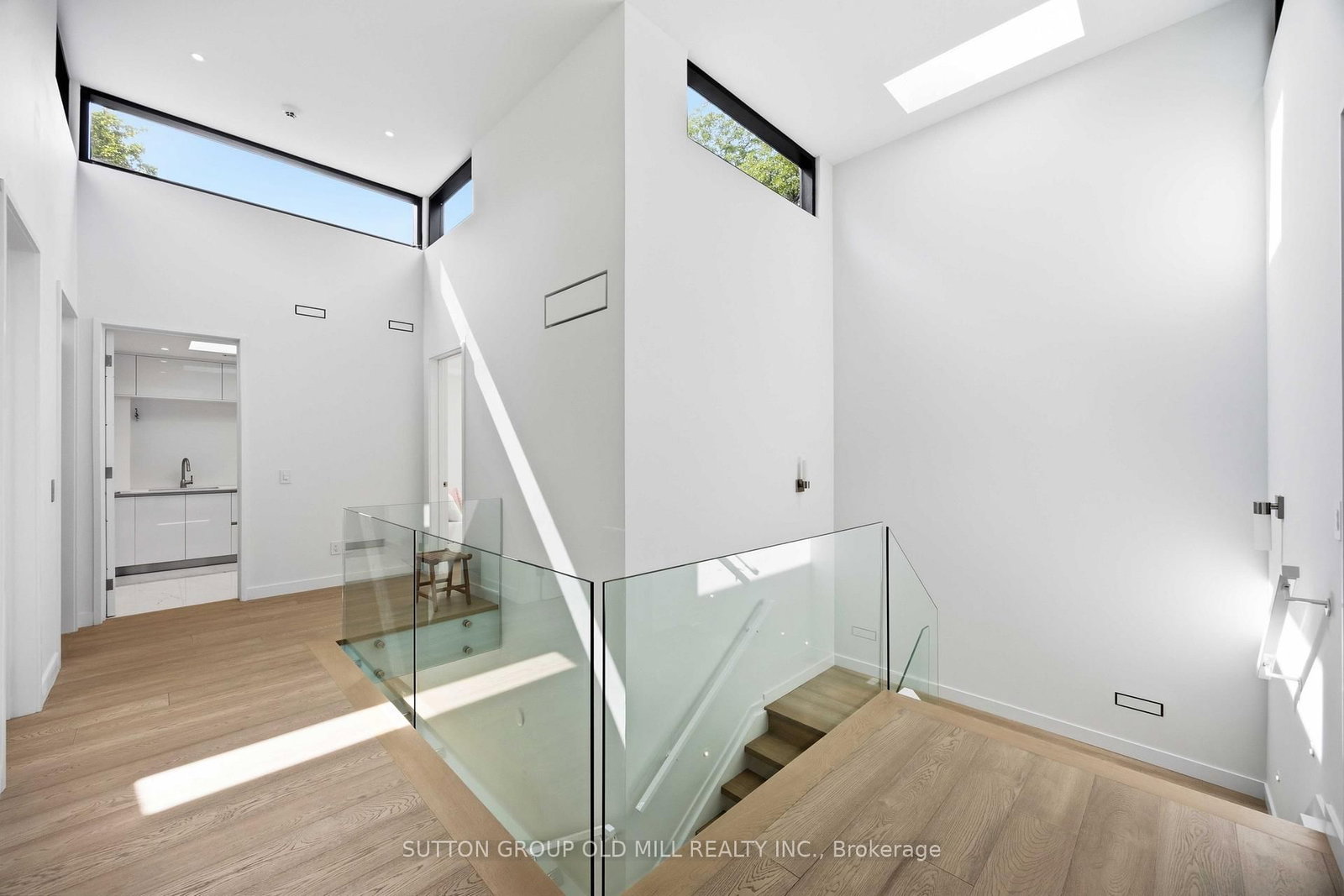 18 Herne Hill, Toronto — 20