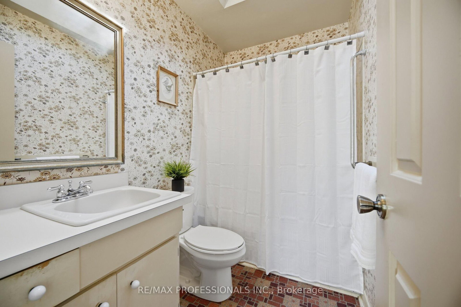 29 Mattice Rd, Toronto — 29