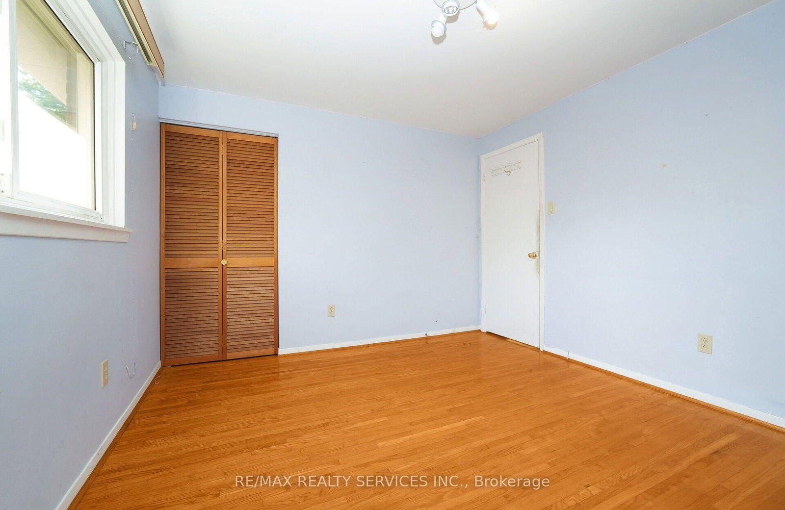 79 Cloverdale Dr, Brampton — 26