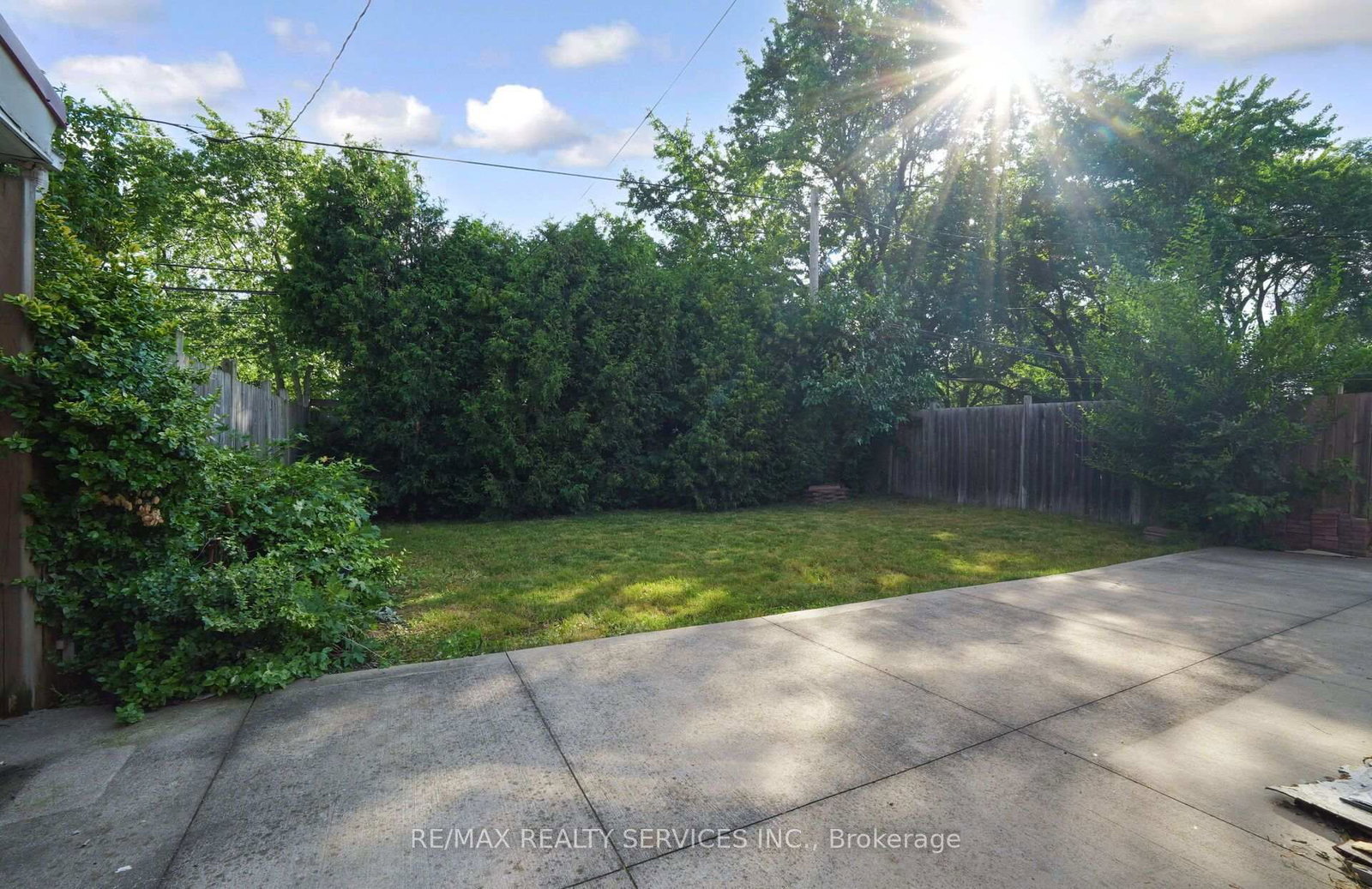 79 Cloverdale Dr, Brampton — 39