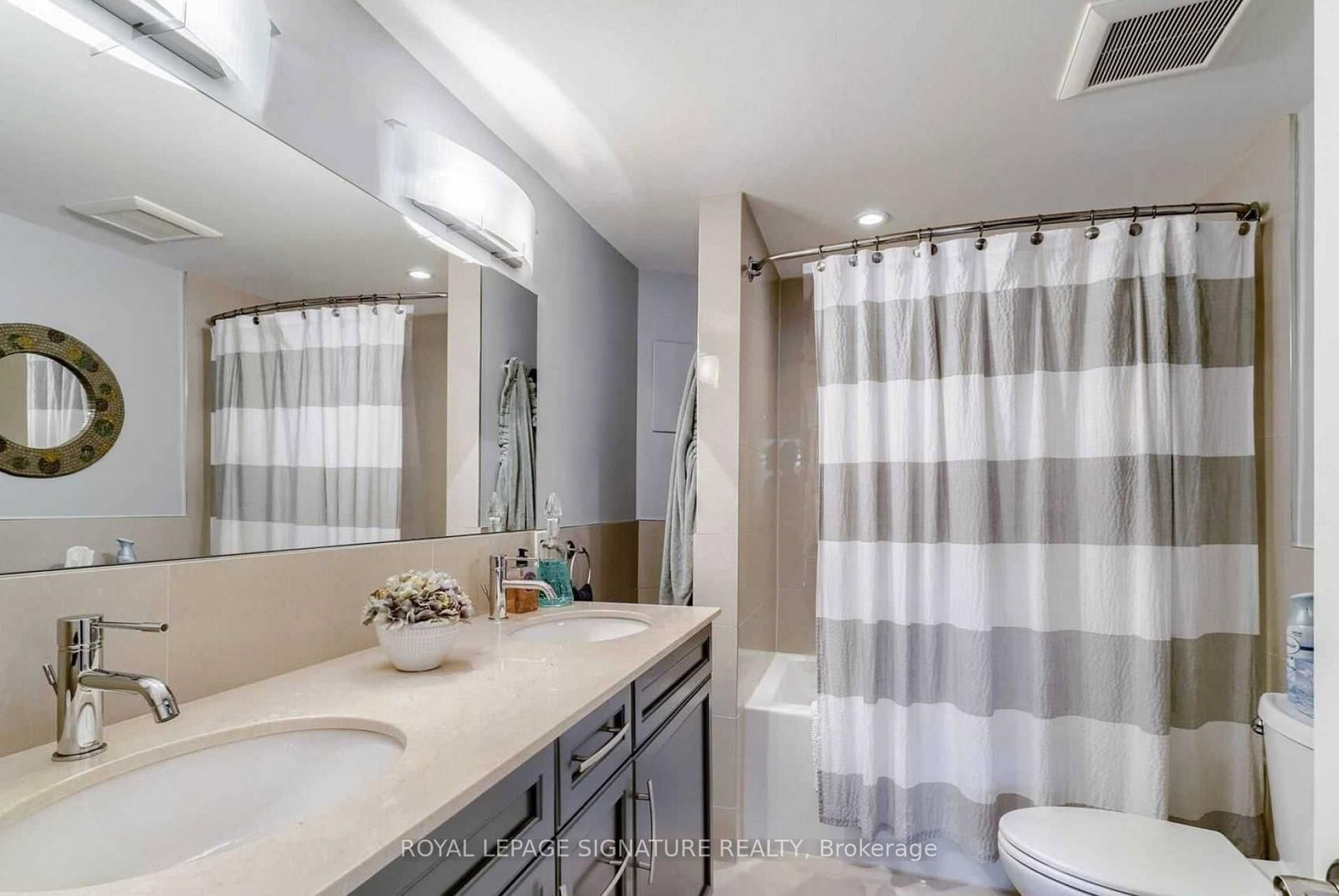 23 Abbs St, Toronto — 12