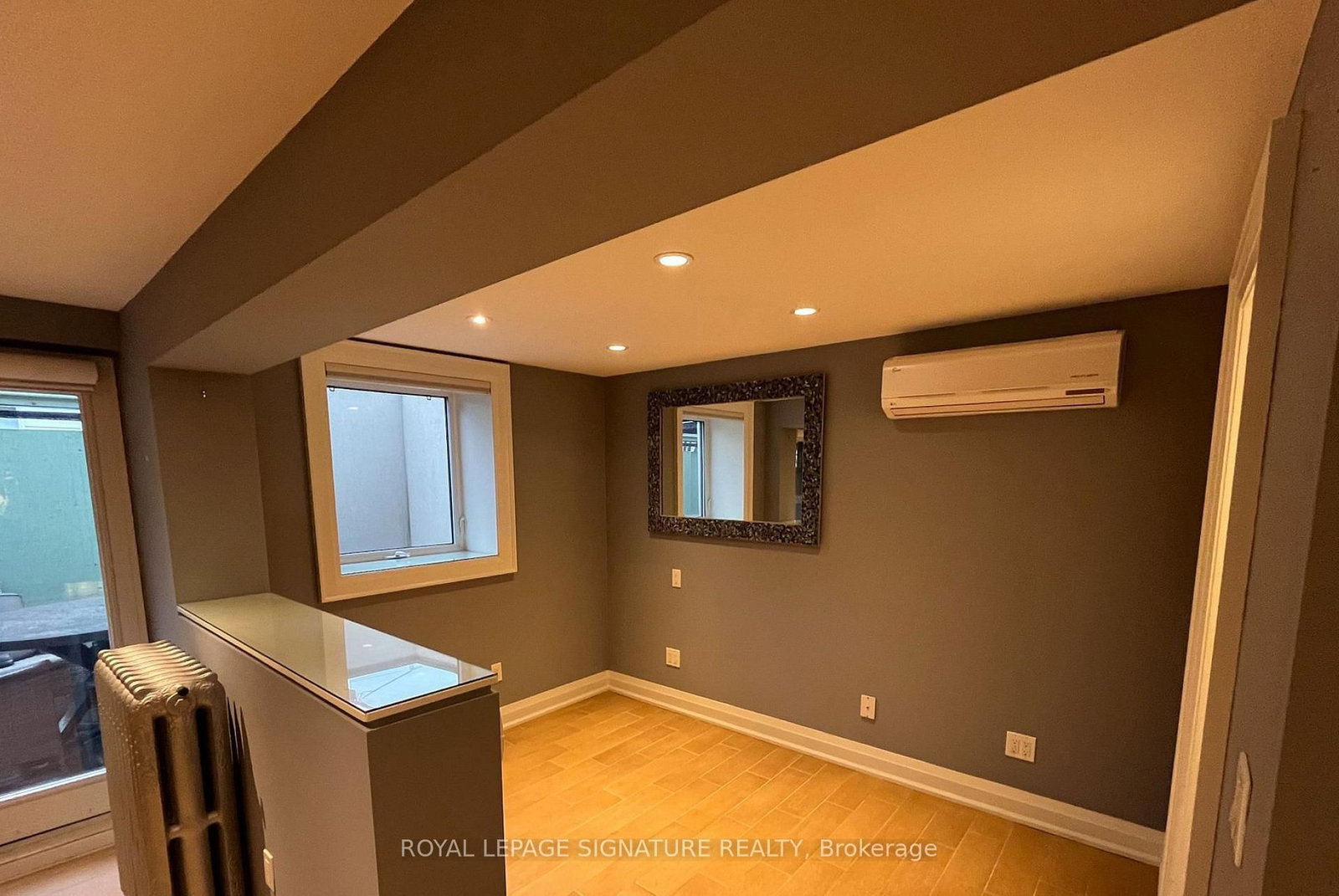 23 Abbs St, Toronto — 23