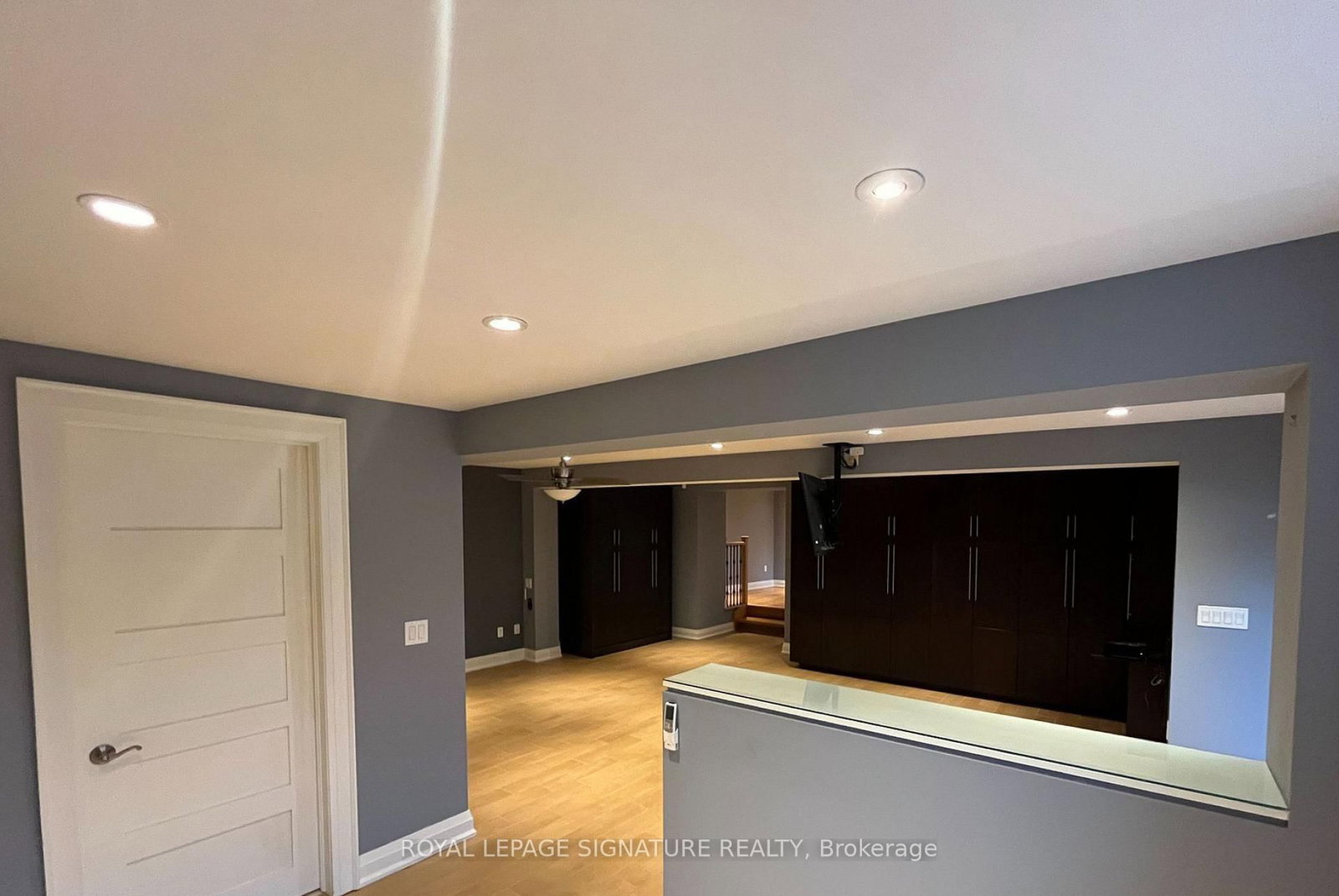 23 Abbs St, Toronto — 25