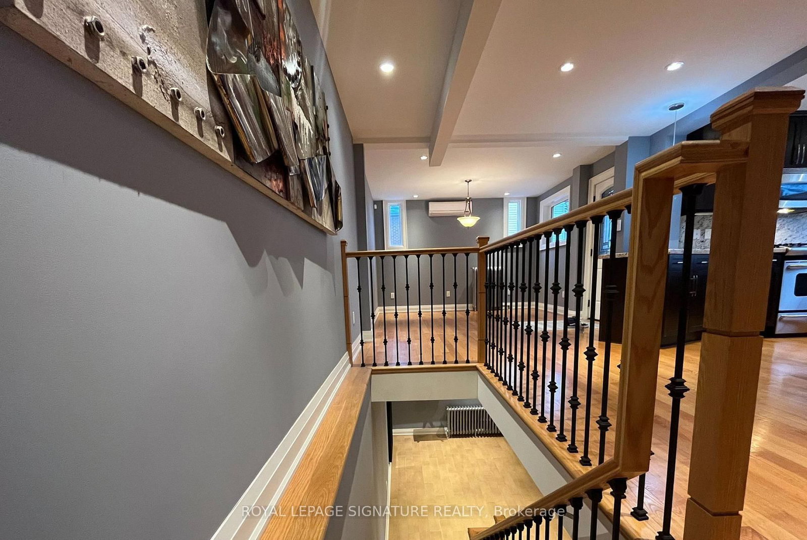 23 Abbs St, Toronto — 28