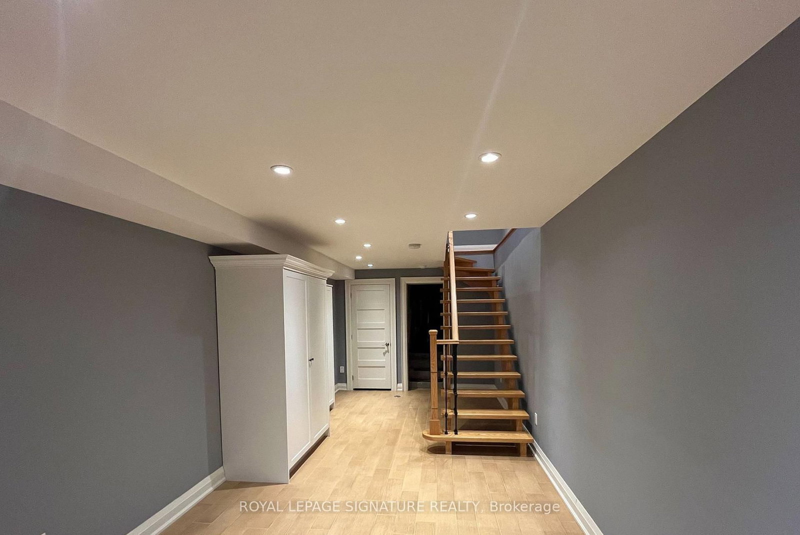 23 Abbs St, Toronto — 30