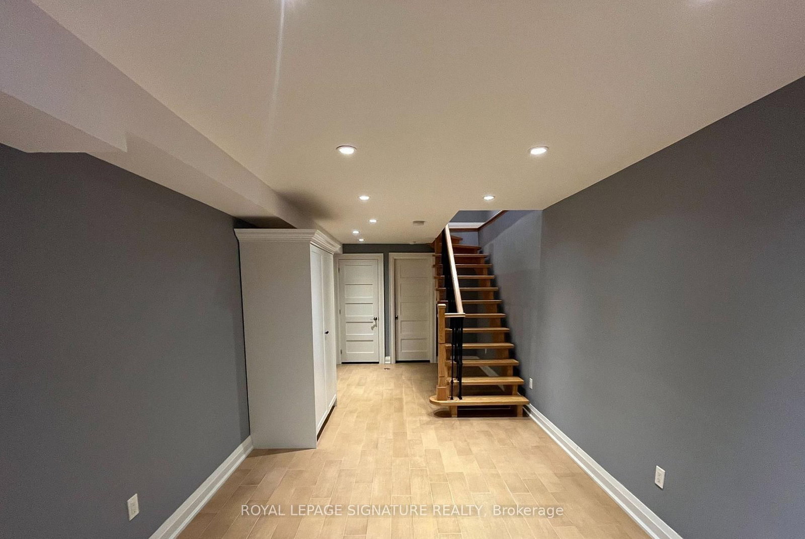 23 Abbs St, Toronto — 32