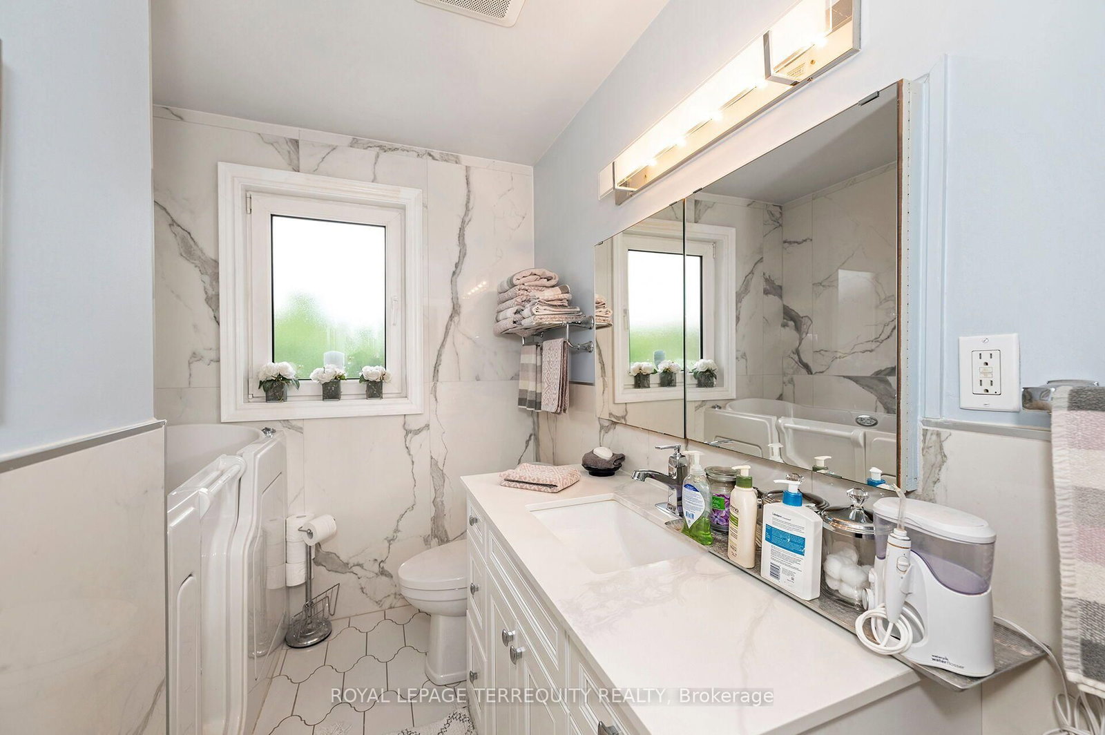 120 Falstaff Ave, Toronto — 13