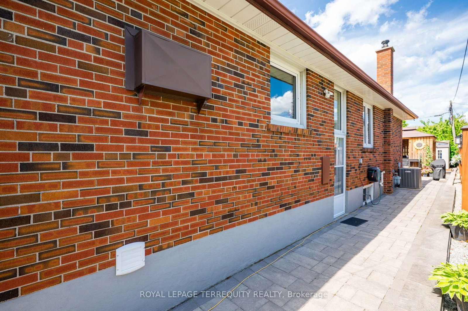 120 Falstaff Ave, Toronto — 34