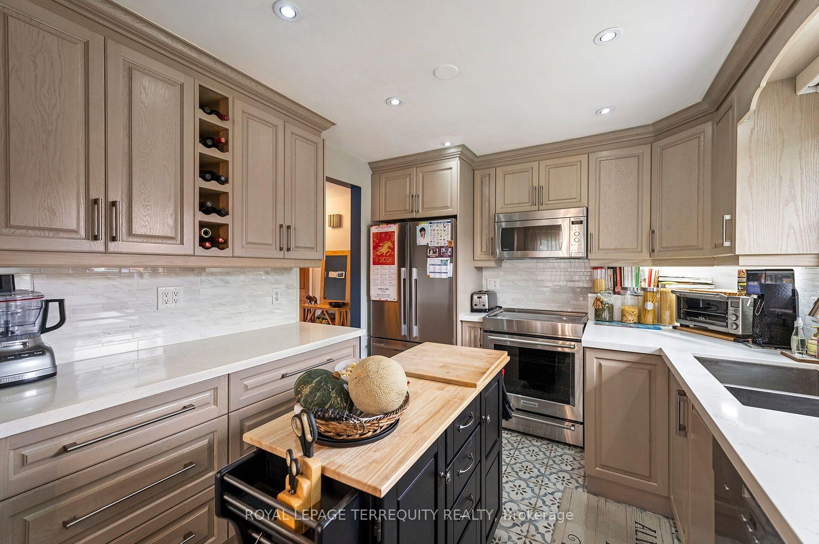 120 Falstaff Ave, Toronto — 8